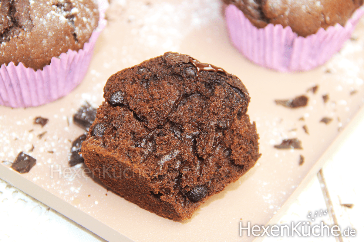 Schokomuffins – einfach, schnell und super saftig – Hexenküche.de Schokomuffins – einfach, schnell und super saftig – Hexenküche.de